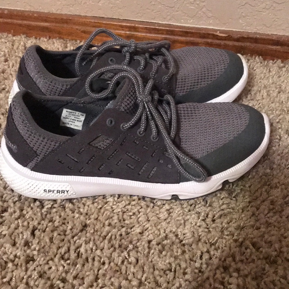 Sperry tennis shoes